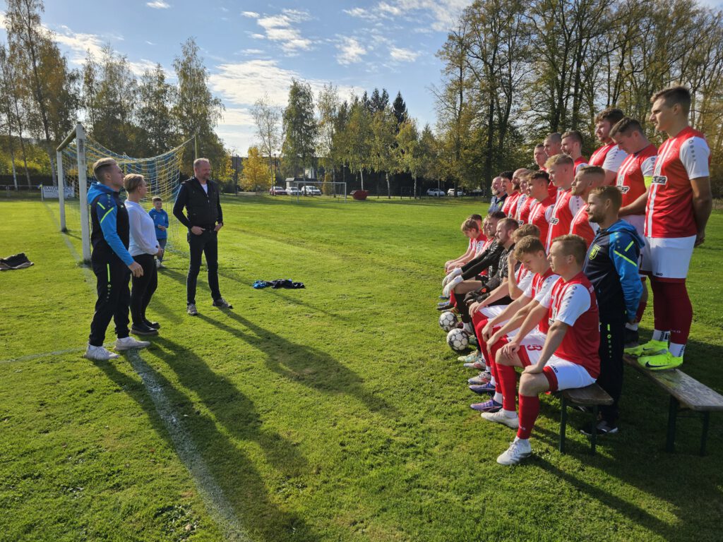 Seitenansicht des Fußballteams