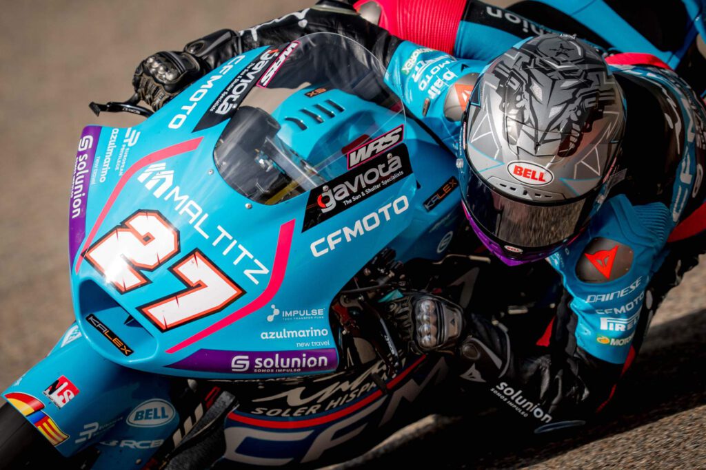 Spektakuläre Nahaufnahme von daniel Holgado während des Moto2-Rennens