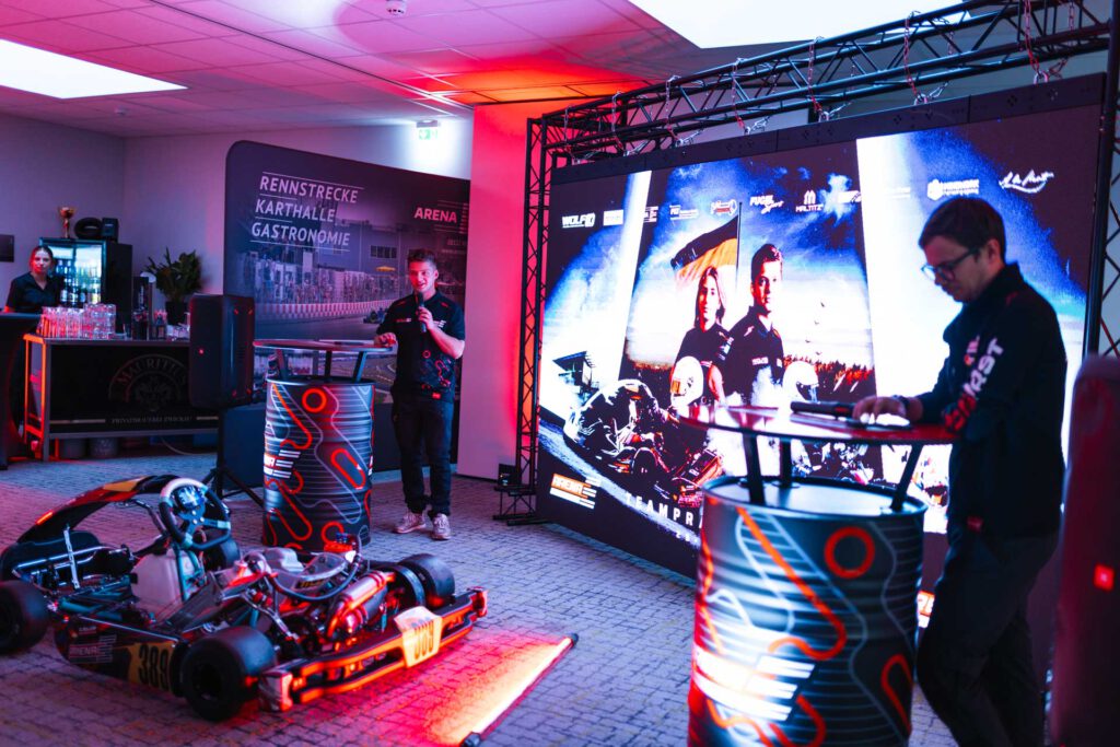 Nils Tröger und Fabian Kreim bei der Teampräsentation