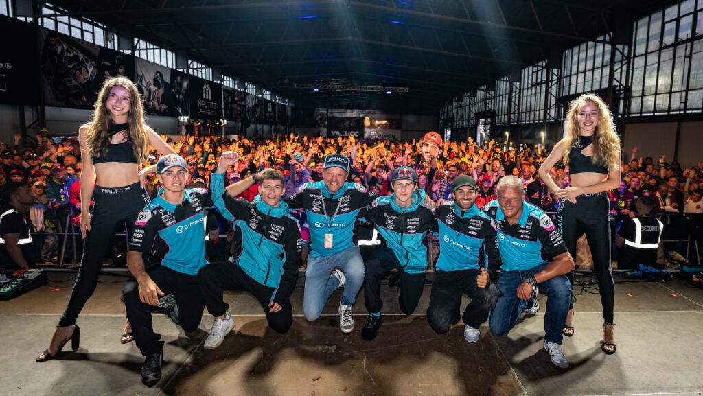 Schnappschuss der Fahrerpäsentation, sponsored by Maltitz