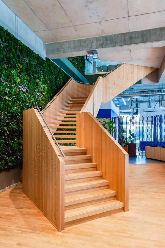 Treppe frontal